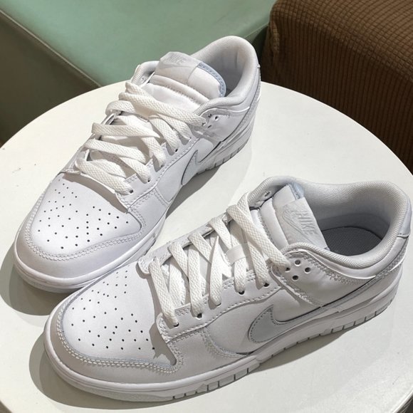 Gray women's Nike dunk low casual sneakers - Picture 2 of 5